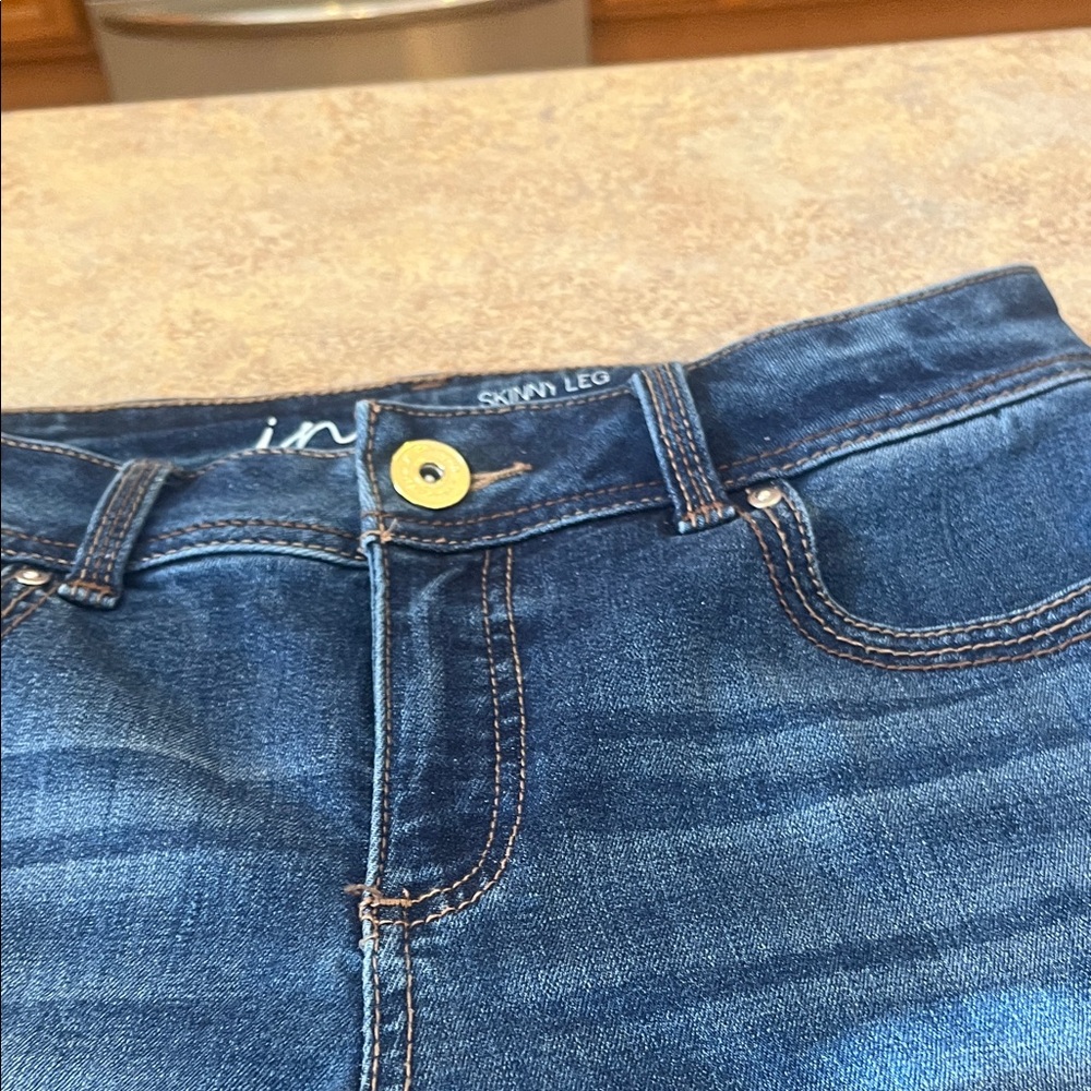 Women’s Straight Leg Jeans in Dark Blue
